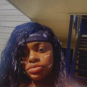 Meet your Posher, Lasha